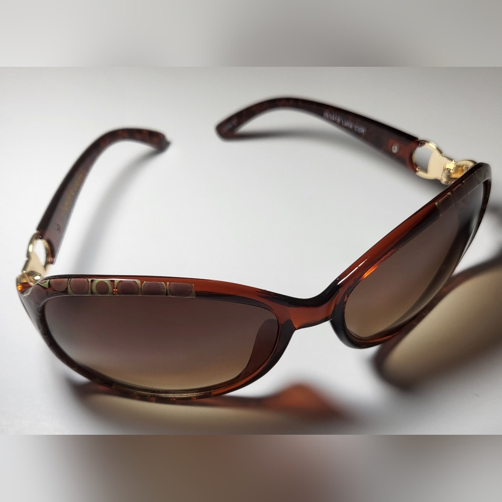 FOSTER GRANT SUNGLASSES